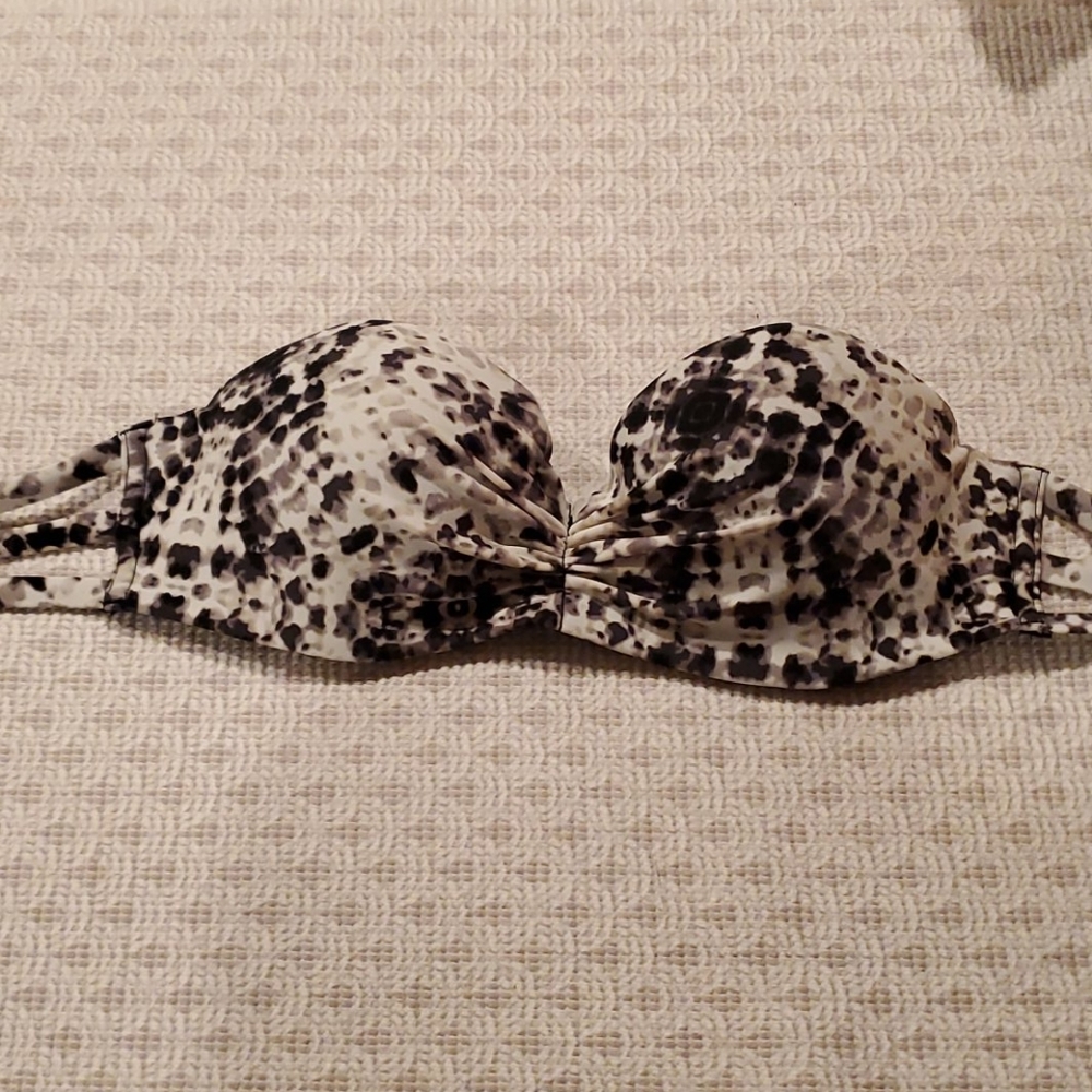 Hollister bikini top